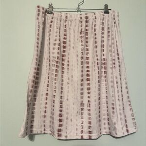 Elegant Pink Patterned Skirt